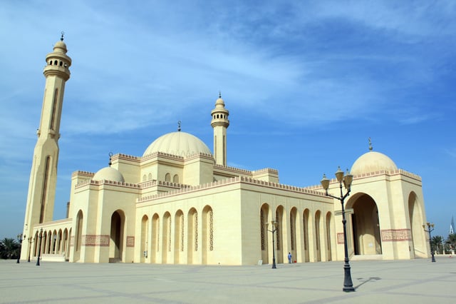 Al Fateh Grand Mosque exterior in Manama