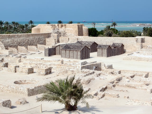 Ancient Bahrain Fort Overlooking The Turquoise Sea